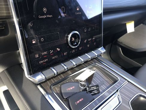 New 2025 GMC Sierra EV Denali AWD/4WD image 18