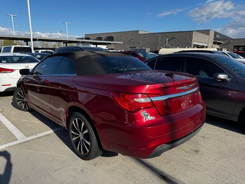 Used 2012 Chrysler 200 S image 3