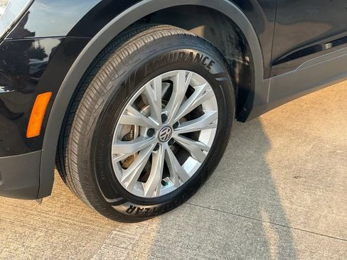 Used 2020 Volkswagen Tiguan S FWD image 9