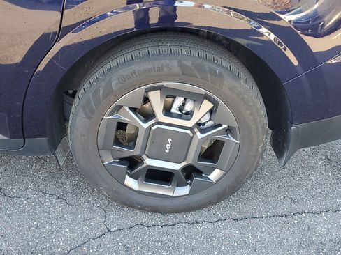 Certified 2025 Kia Carnival EX image 39