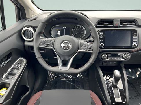 New 2025 Nissan Versa SR w/ Trunk Package FWD image 19