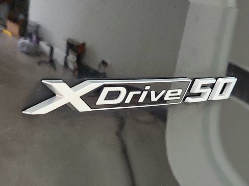 Used 2024 BMW iX xDrive50 w/ Premium Package AWD/4WD image 39