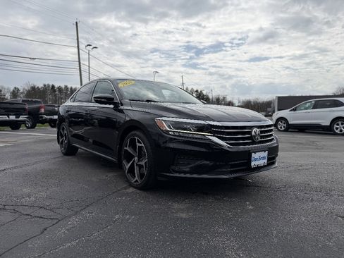 Used 2020 Volkswagen Passat 2.0T SE image 9