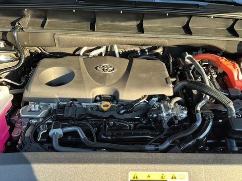 New 2026 Toyota Highlander Platinum image 29