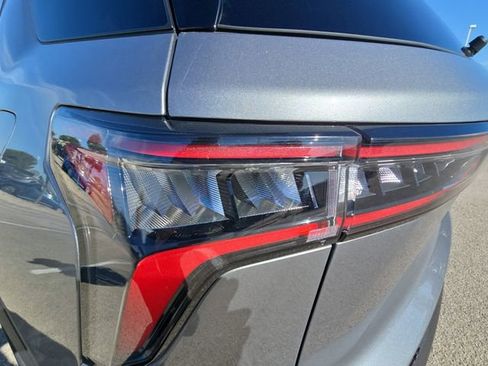Used 2025 Chevrolet Equinox ACTIV FWD image 36
