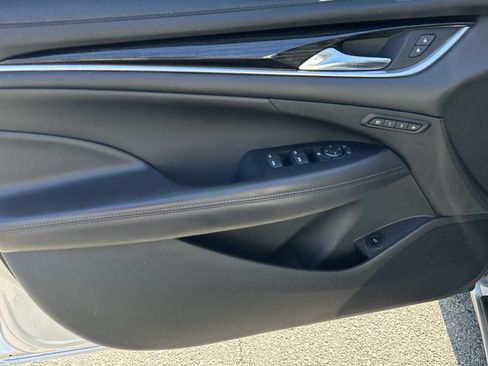 Used 2019 Buick LaCrosse Essence FWD image 15