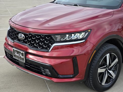 Used 2021 Kia Sorento EX w/ Panoramic Sunroof Package image 8