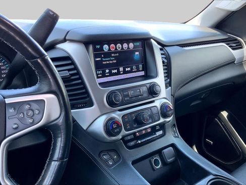 Used 2019 GMC Yukon XL SLT w/ Open Road Package AWD/4WD image 7