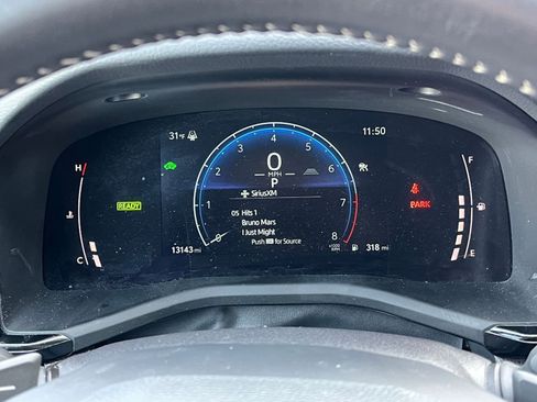 Used 2025 Toyota Camry SE image 37