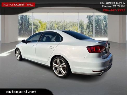 Used 2017 Volkswagen Jetta GLI image 7