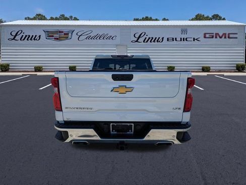 Used 2022 Chevrolet Silverado 1500 LTZ w/ LTZ Premium Package AWD/4WD image 5
