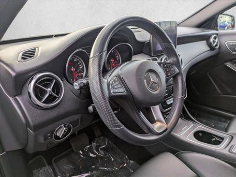 Used 2020 Mercedes-Benz GLA 250 image 10