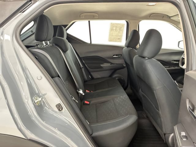 Used 2024 Nissan Kicks SV FWD image 16