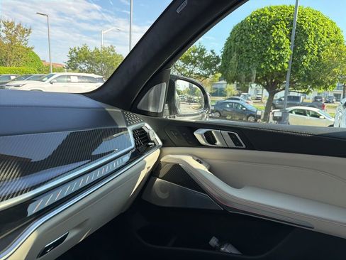 Used 2025 BMW X5 M60i AWD/4WD image 39