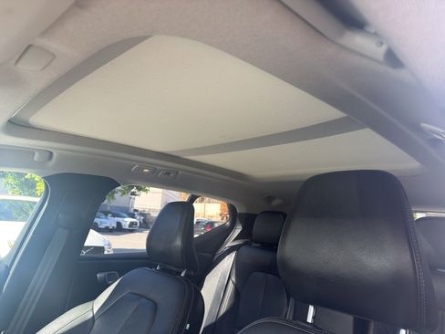 Used 2024 Volvo XC40 B5 Core w/ Protection Package Premier image 10