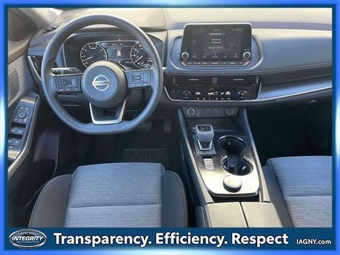 Certified 2021 Nissan Rogue SV image 13