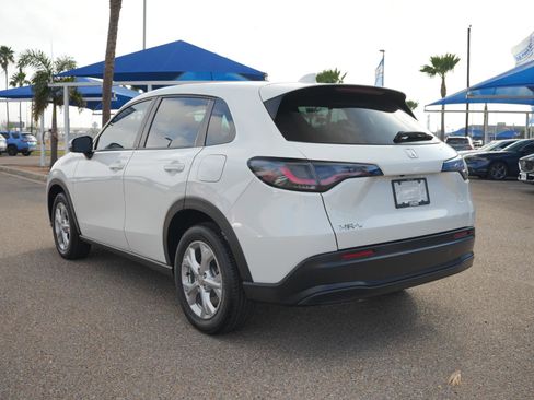 Used 2023 Honda HR-V LX image 9