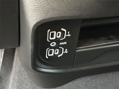 Used 2025 RAM 2500 Big Horn image 32