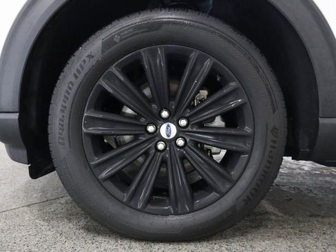 Used 2021 Ford Explorer Limited w/ Equipment Group 301A image 5