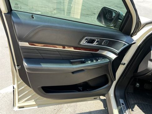 Used 2018 Ford Explorer Platinum AWD/4WD image 20