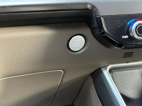 New 2026 Kia Carnival LXS image 24