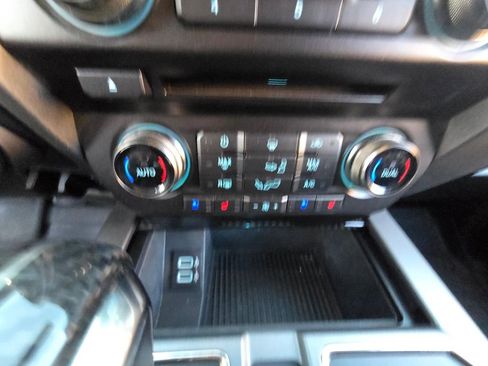 Used 2018 Ford F150 Raptor w/ Equipment Group 802A Luxury image 41