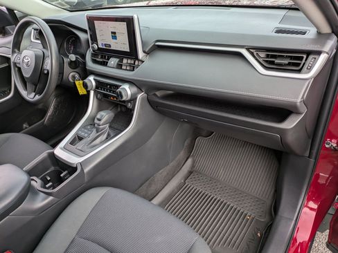 Used 2023 Toyota RAV4 LE image 21