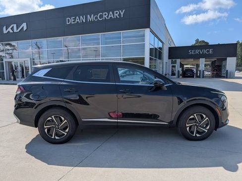 Used 2025 Kia Sportage LX FWD image 6