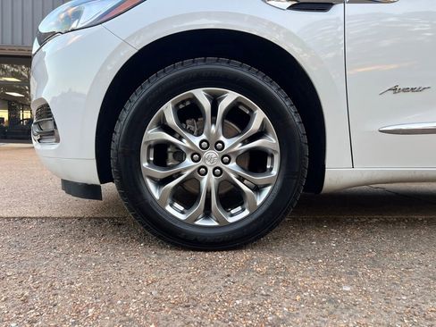 Used 2021 Buick Enclave Avenir w/ Avenir Technology Package image 15