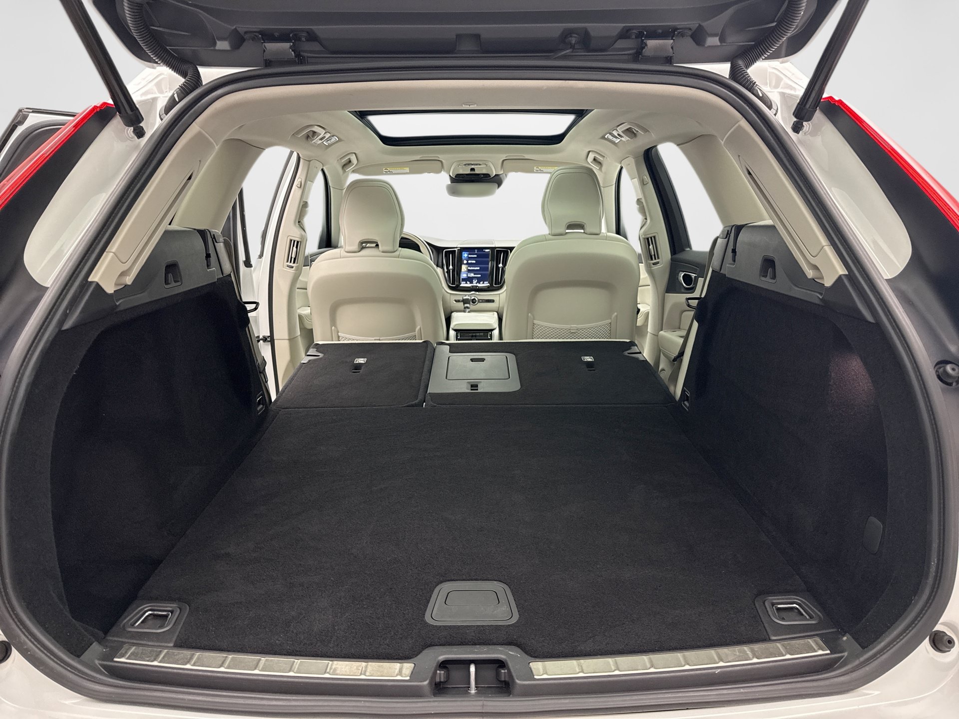 Used 2021 Volvo XC60 T5 Inscription w/ Climate Package AWD/4WD image 23