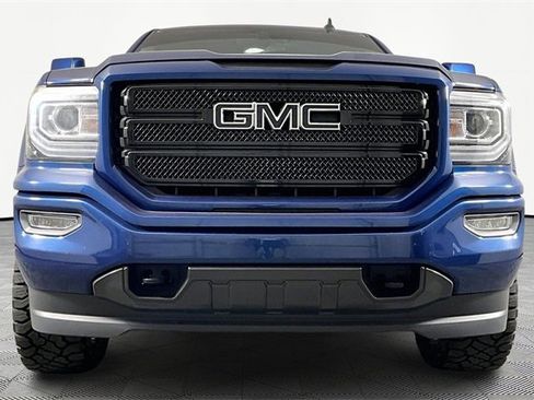 Used 2017 GMC Sierra 1500 SLE image 2