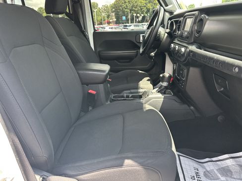 Used 2018 Jeep Wrangler Unlimited Sport AWD/4WD image 14