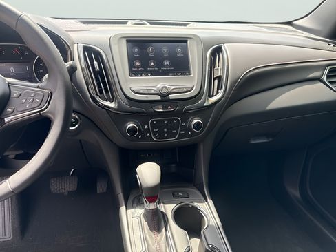 Used 2022 Chevrolet Equinox RS AWD/4WD image 25