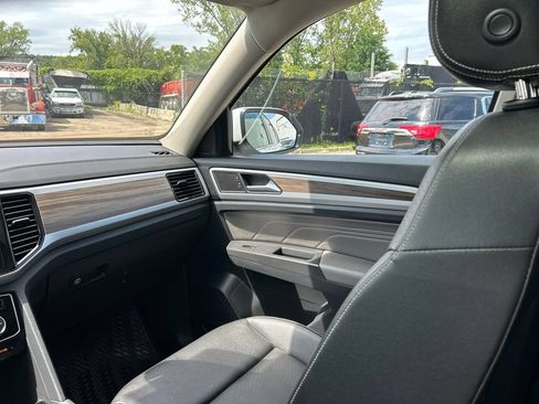 Used 2023 Volkswagen Atlas SEL AWD/4WD image 24