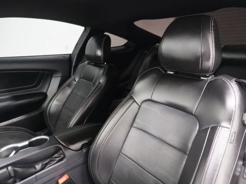 Used 2020 Ford Mustang GT Premium w/ GT Performance Package RWD image 12
