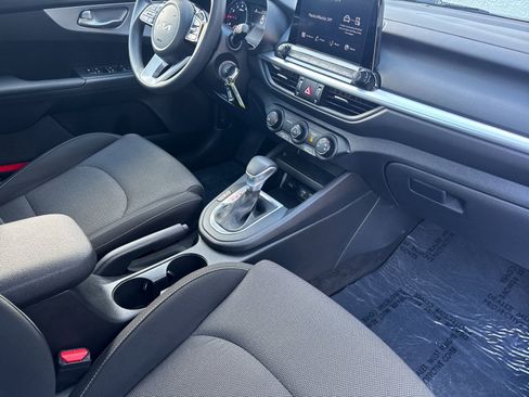 Certified 2023 Kia Forte LXS w/ LXS Technology Package image 15