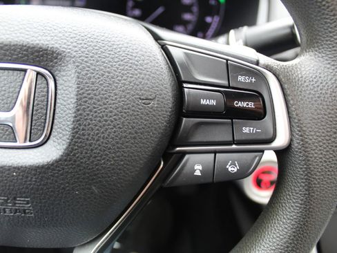 Used 2019 Honda Accord EX image 17