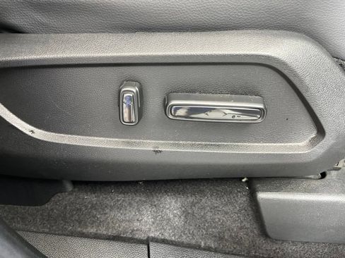 Certified 2025 Honda Pilot EX-L image 5