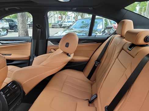 Certified 2023 BMW 530i w/ Premium Package RWD image 9