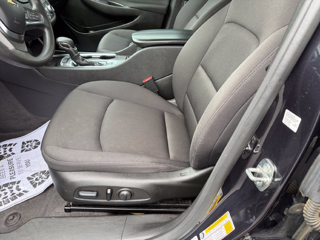 Used 2023 Chevrolet Malibu LT FWD image 12