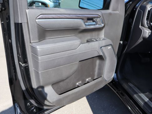 Certified 2025 Chevrolet Silverado 1500 LTZ w/ LTZ Premium Package image 16