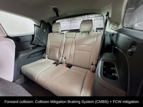 Used 2019 Honda Pilot Touring image 13