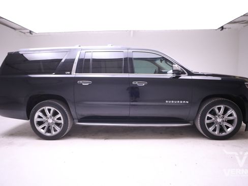 Used 2016 Chevrolet Suburban LTZ image 6
