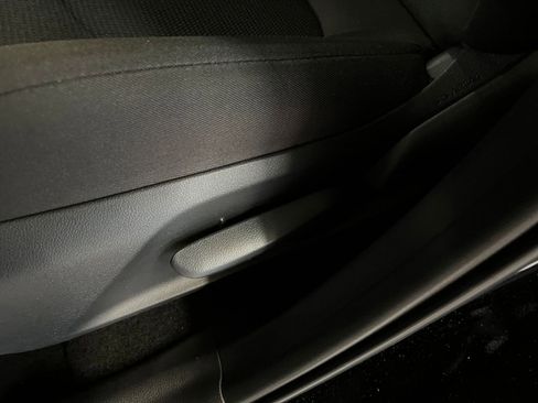 Used 2025 Toyota RAV4 LE image 23