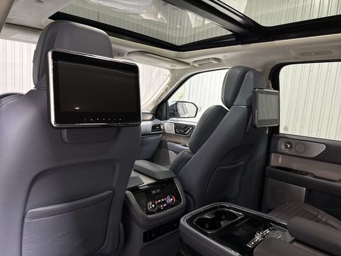 Used 2020 Lincoln Navigator Black Label AWD/4WD image 39