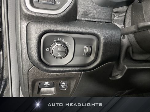 Used 2021 RAM 1500 Big Horn AWD/4WD image 25