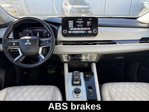 Used 2023 Mitsubishi Outlander SEL 40th Anniversary image 10