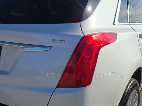 Used 2018 Cadillac XT5 Luxury w/ Driver Awareness Package image 13