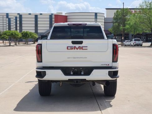 Used 2024 GMC Sierra 2500 AT4 w/ AT4 Premium Plus Package image 6