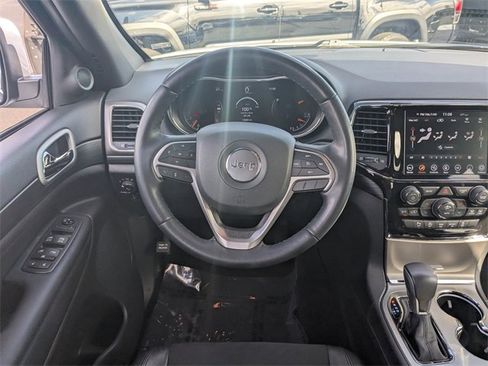 Used 2021 Jeep Grand Cherokee Laredo X image 16